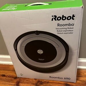 iRobot Roomba 690 Vacuum